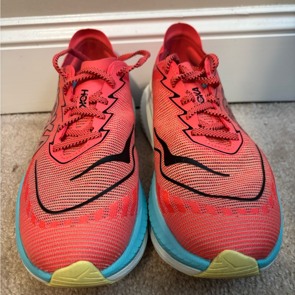 Hoka Mach X 2 grapefruit